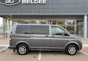 Подержанный автомобиль Volkswagen Caravelle 2012 года (4 фото)