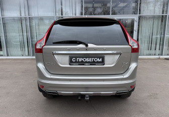 Подержанный автомобиль Volvo XC60 2016 года (6 фото)