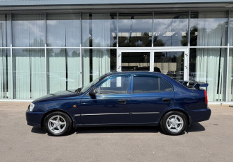 Подержанный автомобиль Hyundai Accent Sedan 2008 года (8 фото)