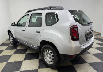 Подержанный автомобиль Renault Duster 2016 года (7 фото)