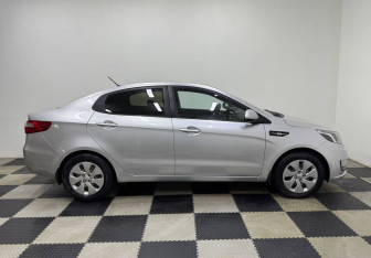 Подержанный автомобиль Kia Rio Sedan 2012 года (4 фото)
