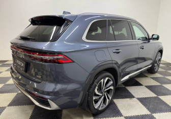 Подержанный автомобиль Geely Monjaro 2024 года (5 фото)