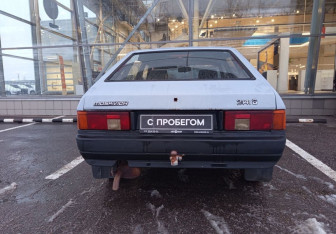 Подержанный автомобиль Москвич 2141 1991 года (6 фото)