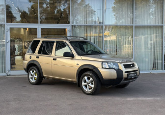 Подержанный автомобиль Land Rover Freelander 2004 года (3 фото)