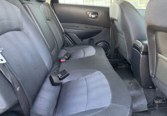 Подержанный автомобиль Nissan Qashqai 2013 года (11 фото)