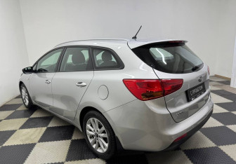 Подержанный автомобиль Kia Ceed Wagon 2015 года (7 фото)