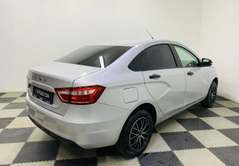 Подержанный автомобиль LADA (ВАЗ) Vesta Sedan 2019 года (5 фото)
