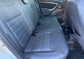 Подержанный автомобиль Renault Duster 2015 года (11 фото)