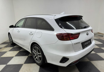 Подержанный автомобиль Kia Ceed Wagon 2020 года (7 фото)