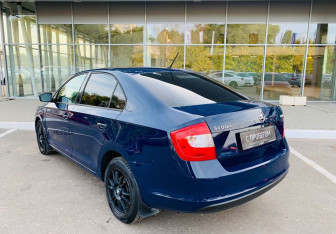 Подержанный автомобиль Skoda Rapid Liftback 2016 года (7 фото)