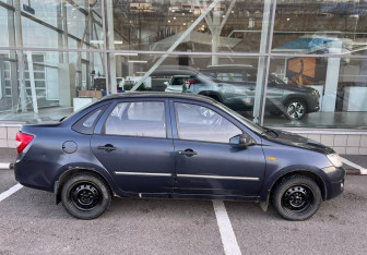 Подержанный автомобиль LADA (ВАЗ) Granta Sedan 2012 года (4 фото)