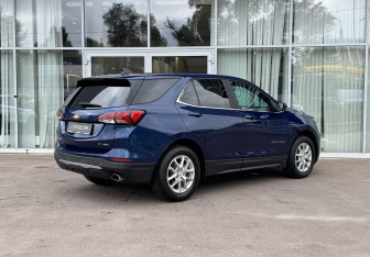 Подержанный автомобиль Chevrolet Equinox 2022 года (5 фото)