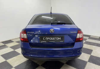 Подержанный автомобиль Skoda Rapid Liftback 2017 года (6 фото)