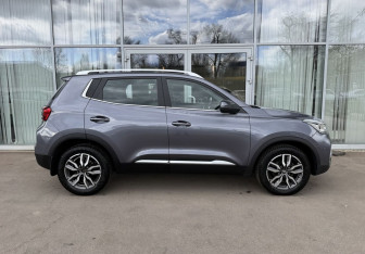 Подержанный автомобиль Chery Tiggo 4 2022 года (4 фото)