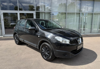 Подержанный автомобиль Nissan Qashqai 2013 года (3 фото)