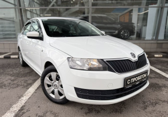 Подержанный автомобиль Skoda Rapid Liftback 2016 года (3 фото)