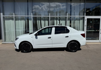 Подержанный автомобиль Renault Logan Sedan 2018 года (8 фото)