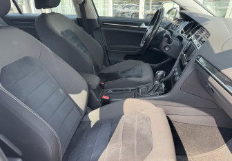 Подержанный автомобиль Volkswagen Golf Hatchback 2013 года (10 фото)