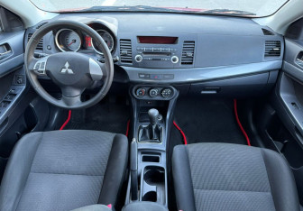 Подержанный автомобиль Mitsubishi Lancer Sedan 2008 года (10 фото)