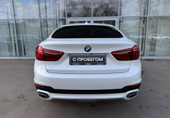 Подержанный автомобиль BMW X6 2019 года (6 фото)