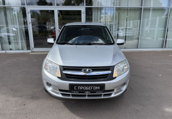 Подержанный автомобиль LADA (ВАЗ) Granta Sedan 2013 года (2 фото)