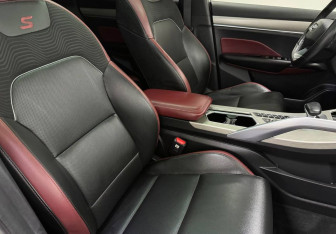 Подержанный автомобиль Geely Coolray 2023 года (9 фото)