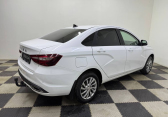 Подержанный автомобиль LADA (ВАЗ) Vesta Sedan 2023 года (5 фото)