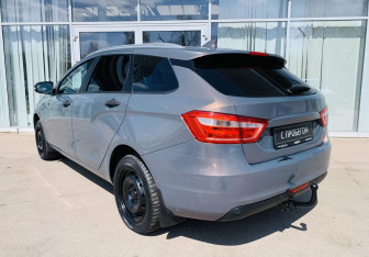 Подержанный автомобиль LADA (ВАЗ) Vesta Wagon 2019 года (7 фото)