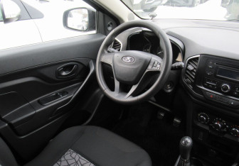 Подержанный автомобиль LADA (ВАЗ) XRAY 2016 года (12 фото)