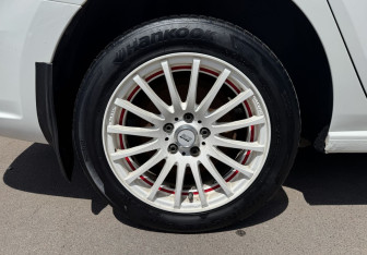Подержанный автомобиль Volkswagen Polo Sedan 2011 года (12 фото)