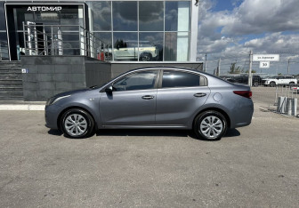 Подержанный автомобиль Kia Rio Sedan 2020 года (8 фото)