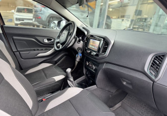 Подержанный автомобиль LADA (ВАЗ) XRAY 2017 года (9 фото)