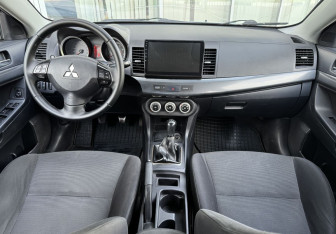 Подержанный автомобиль Mitsubishi Lancer Sedan 2008 года (9 фото)