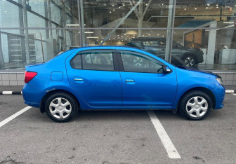 Подержанный автомобиль Renault Logan Sedan 2016 года (4 фото)