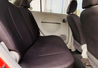 Подержанный автомобиль Mitsubishi i 2006 года (11 фото)