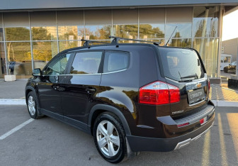Подержанный автомобиль Chevrolet Orlando 2013 года (4 фото)
