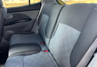 Подержанный автомобиль Kia Picanto 2007 года (10 фото)