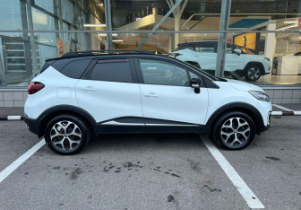 Подержанный автомобиль Renault Kaptur 2016 года (4 фото)