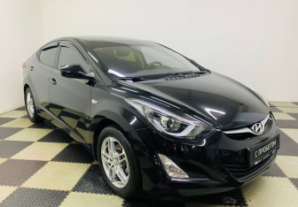 Подержанный автомобиль Hyundai Elantra Sedan 2015 года (3 фото)