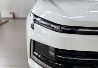 Подержанный автомобиль Москвич 3 2023 года (13 фото)