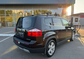 Подержанный автомобиль Chevrolet Orlando 2013 года (6 фото)