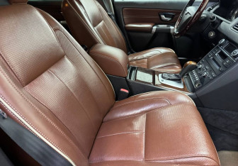 Подержанный автомобиль Volvo XC90 2013 года (9 фото)