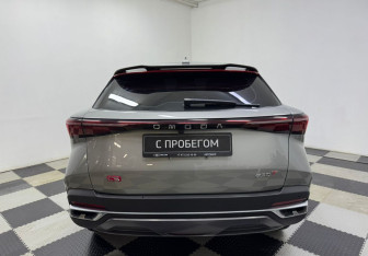 Подержанный автомобиль Omoda C5 2023 года (6 фото)