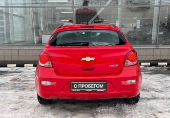 Подержанный автомобиль Chevrolet Cruze Hatchback 2013 года (6 фото)