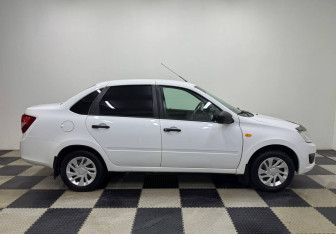 Подержанный автомобиль LADA (ВАЗ) Granta Sedan 2016 года (4 фото)