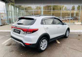 Подержанный автомобиль Kia Rio Hatchback 2020 года (5 фото)