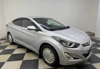 Подержанный автомобиль Hyundai Elantra Sedan 2014 года (3 фото)
