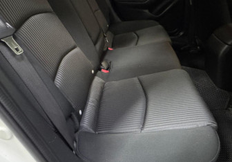 Подержанный автомобиль Mazda 3 Sedan 2014 года (10 фото)