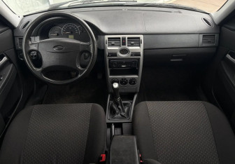 Подержанный автомобиль LADA (ВАЗ) Priora Wagon 2012 года (9 фото)
