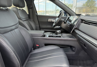 Подержанный автомобиль Jaecoo J7 2024 года (10 фото)